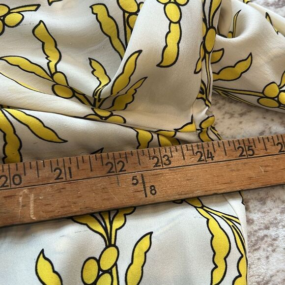 Tucker silk Floral Yellow and Cream Women's Top M/L - Picture 6 of 8